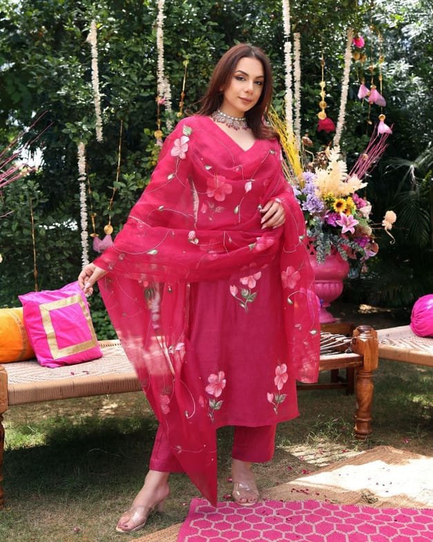 Divashree Viscose Rayon Floral Printed Salwar Suit Set 