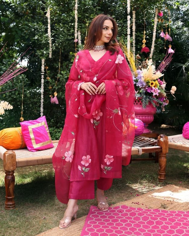 Divashree Viscose Rayon Floral Printed Salwar Suit Set 