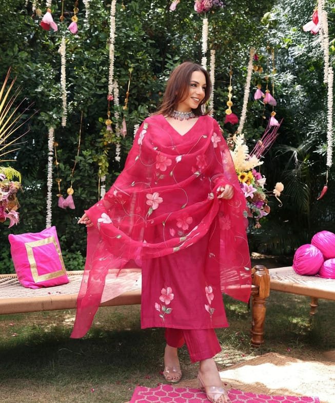Divashree Viscose Rayon Floral Printed Salwar Suit Set 