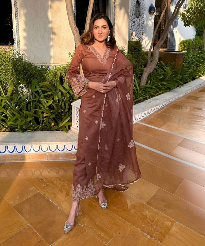 Rivanta Embroidered Kurta Salwar Suit Set 