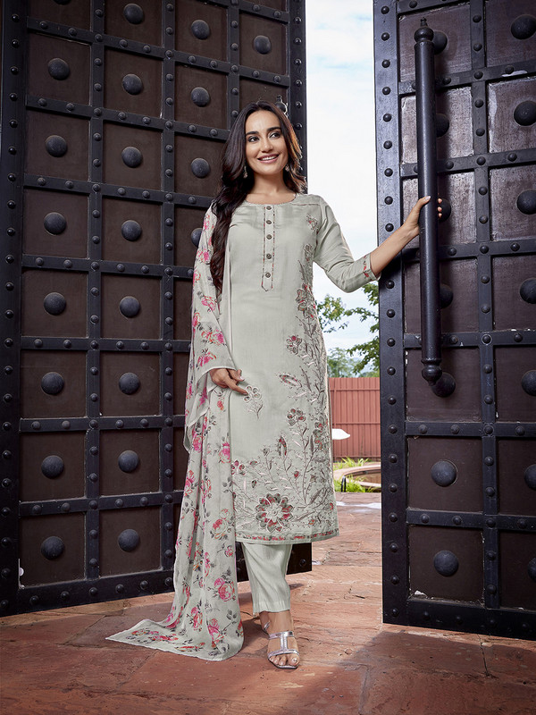 Rivanta Embroidered Kurta Salwar Suit Set 