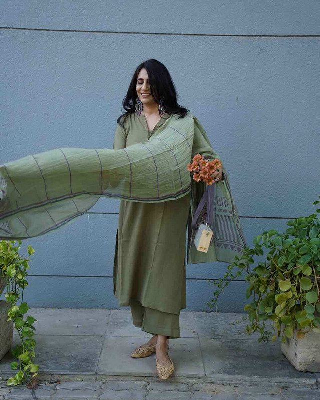  Pilessa  Plain Kurta  Salwar Suit Set