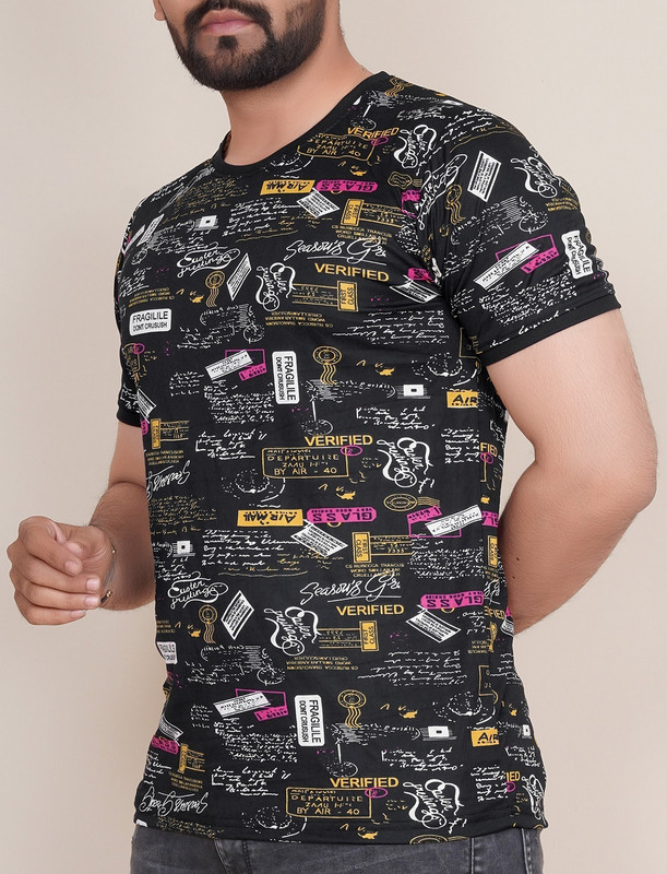 Kavish Collage-inspired graphic designT-Shirt 