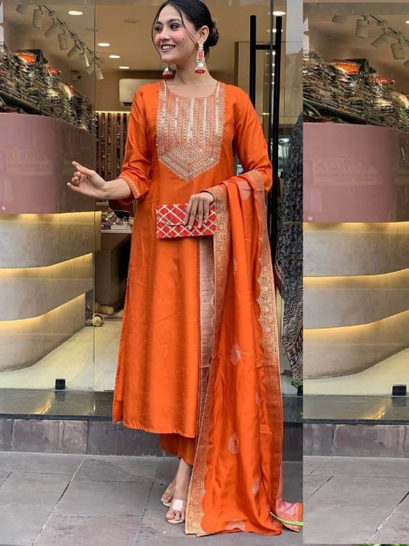 Divashree Embroidered Silk Blend Salwar Suit Set 