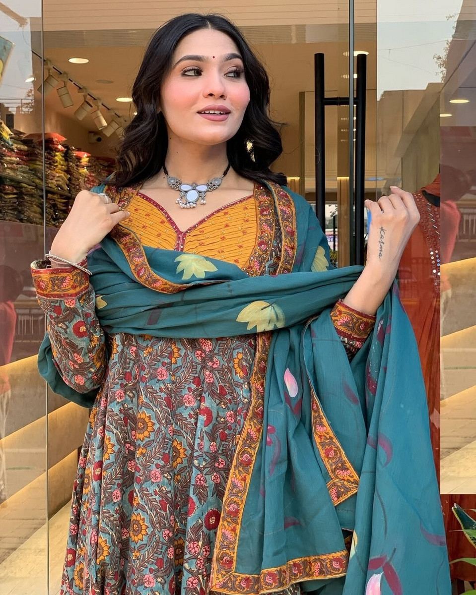 Divashree Viscose Rayon A-Line Salwar Suit Set 