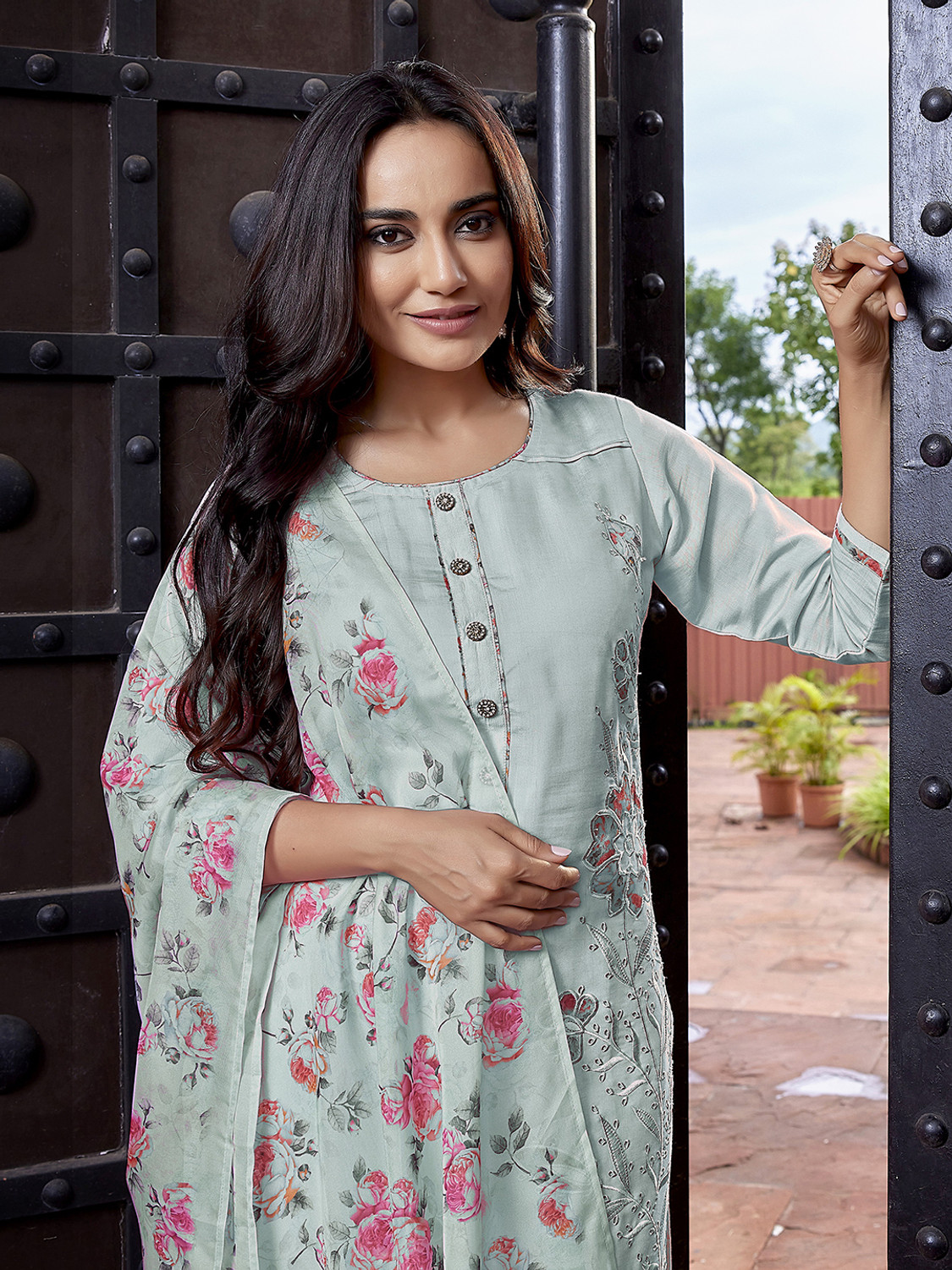 Rivanta Embroidered Kurta Salwar Suit Set 