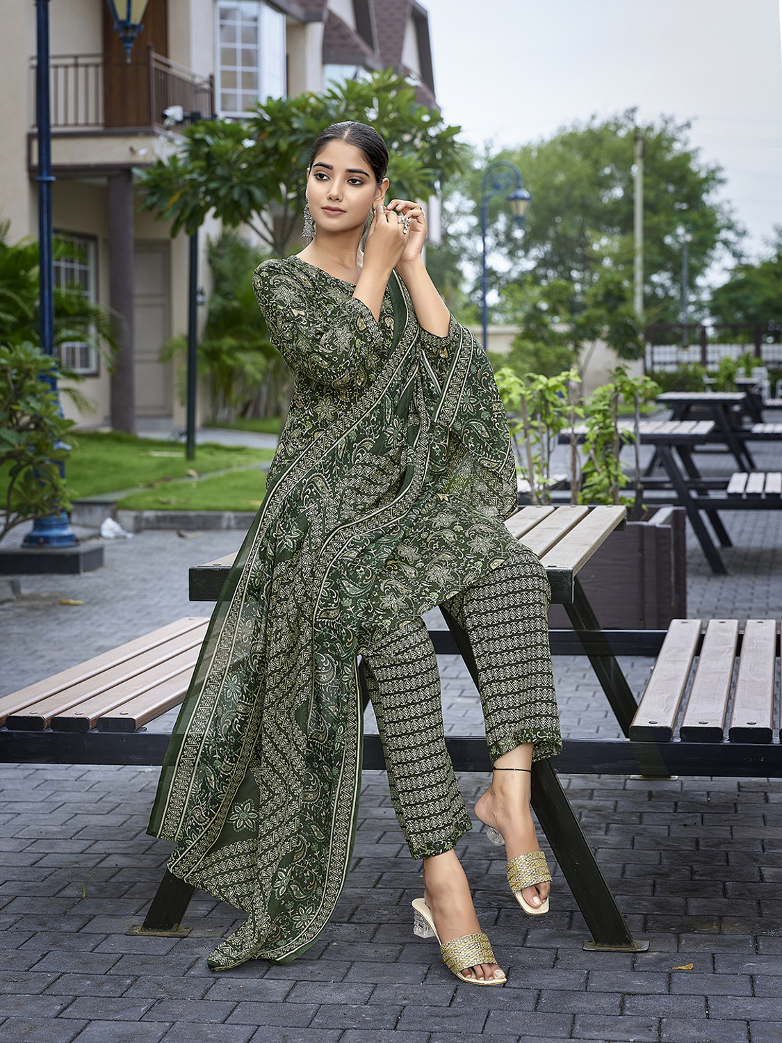 Rivanta  Floral Printed Salwar Suit Set 