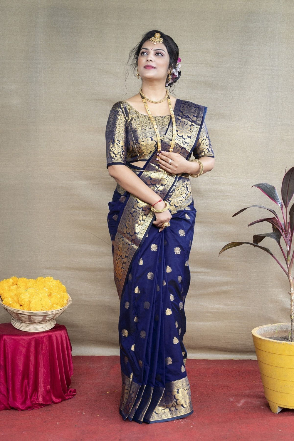  Avnika Woven Kanjivaram Festive Wear
