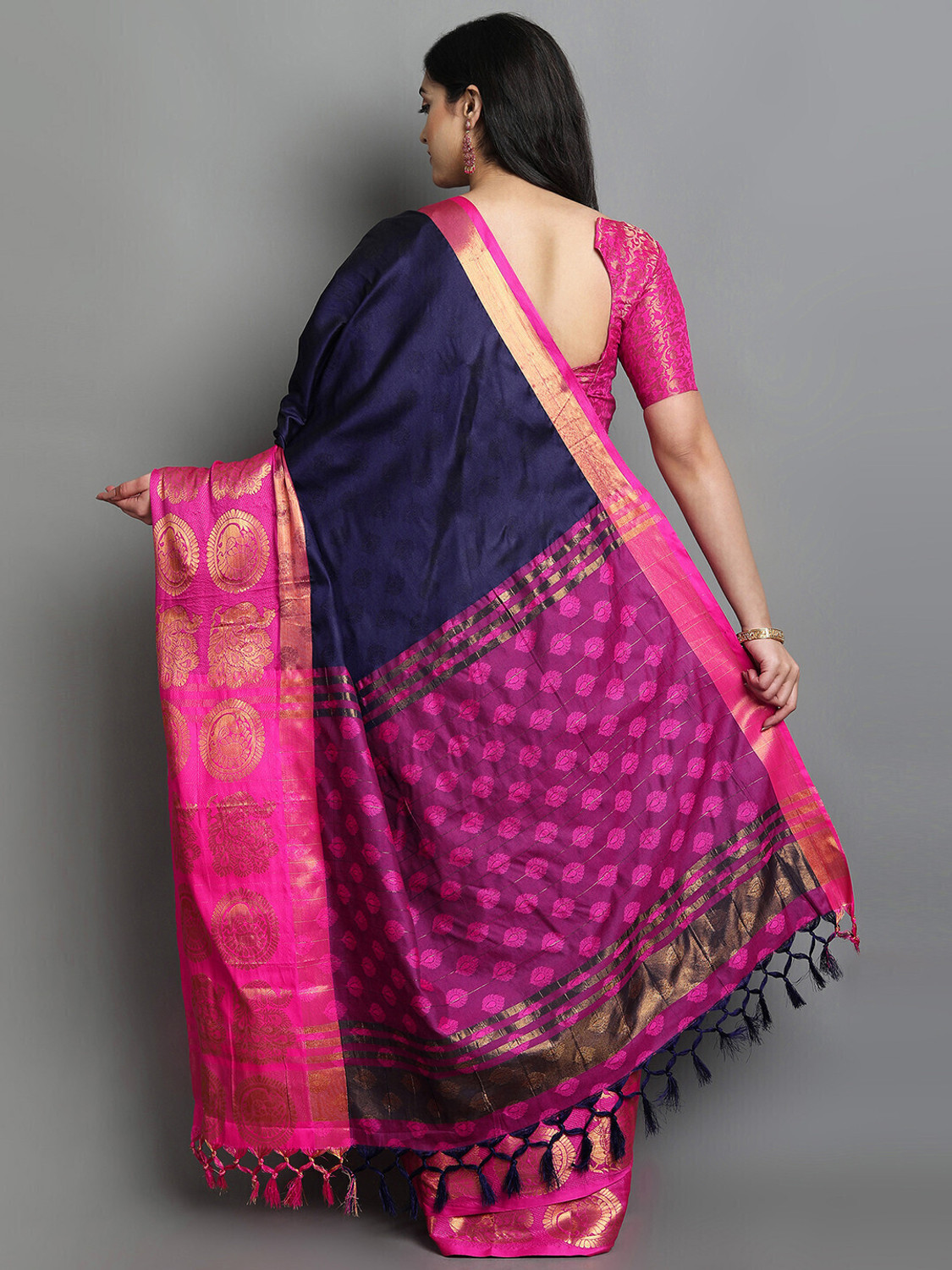 Varnika Embellished Cotton-Silk Kanjivaram Saree
