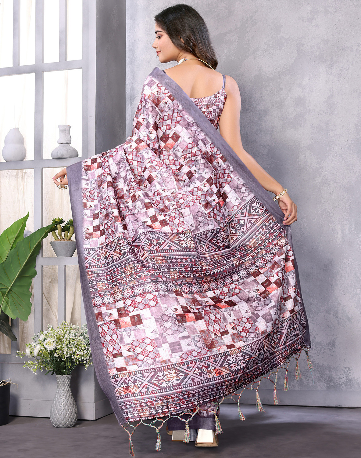 Yarie Floral Printed Art Silk Saree

