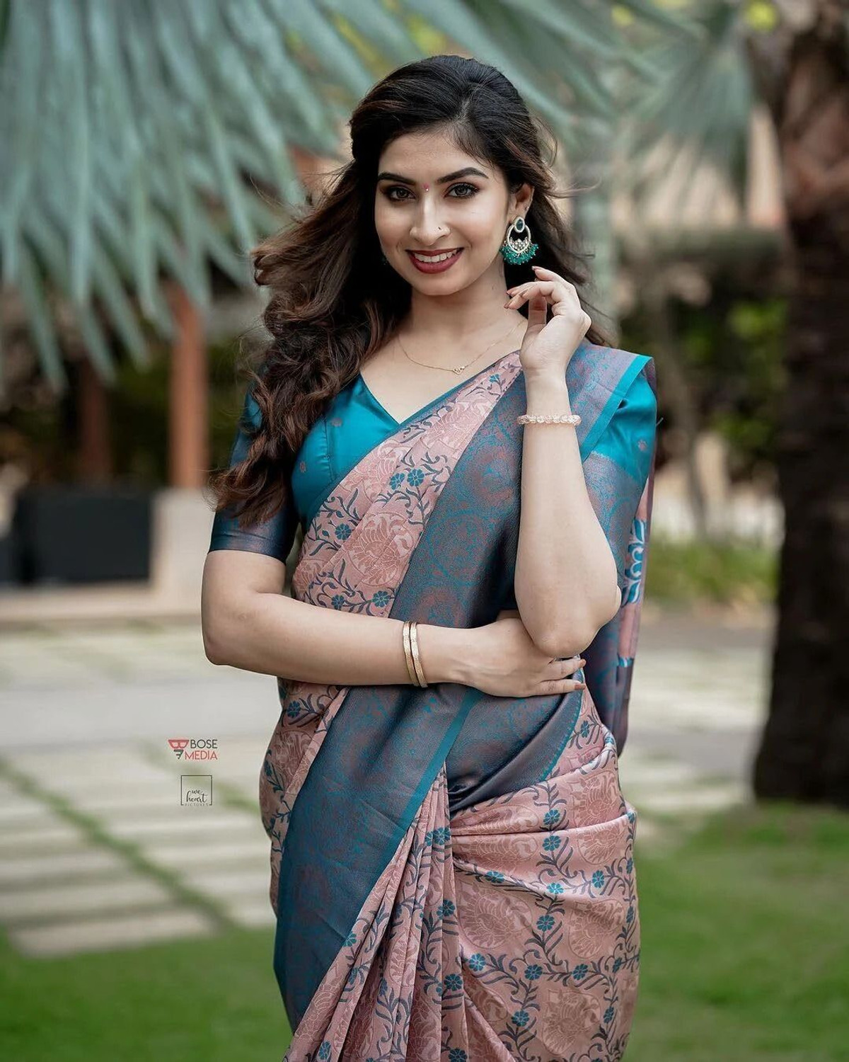 Yarie Silk Blend Kanjivaram  Saree with Banarasi Blouse