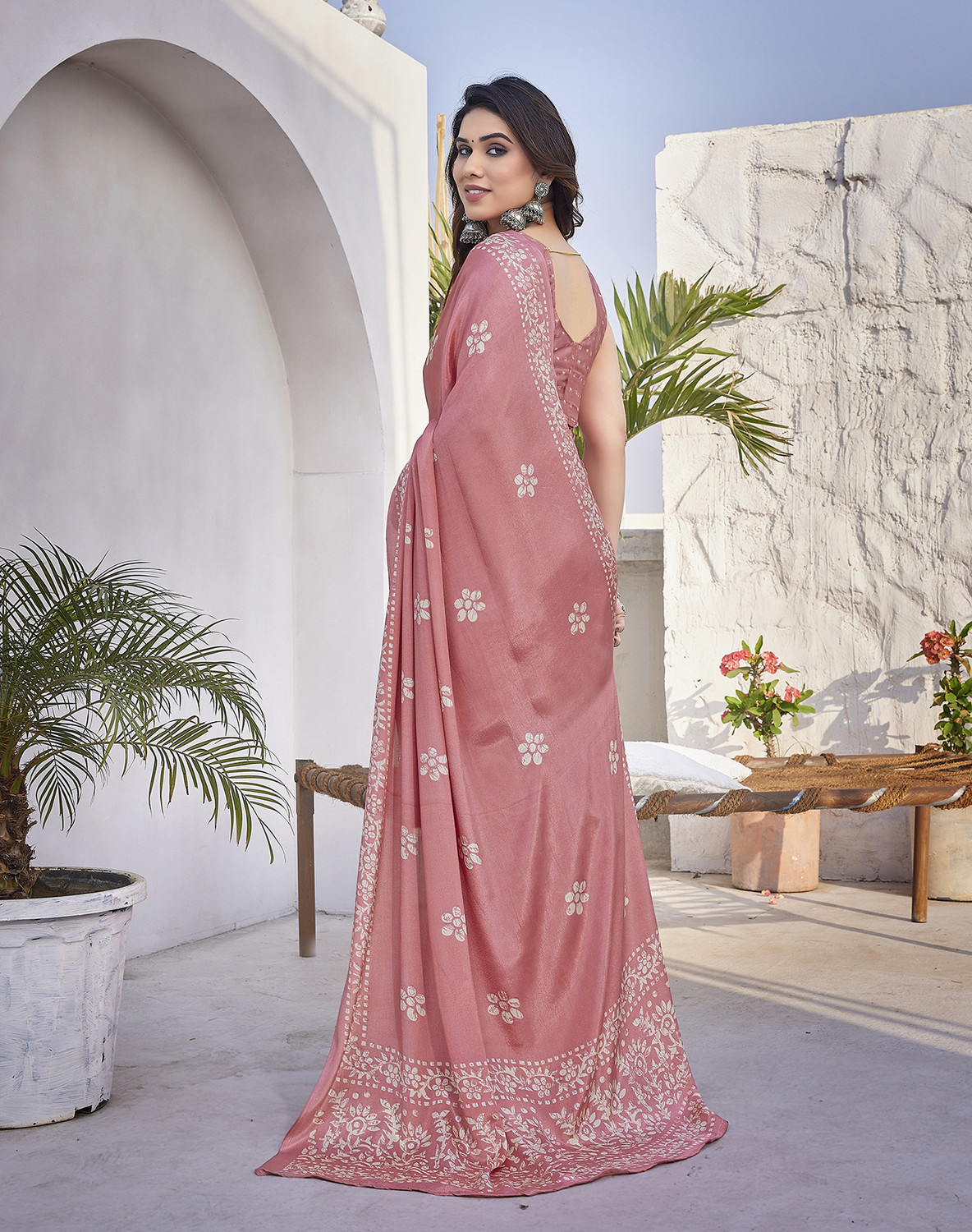 Yarie  Floral Print Bollywood Festive Wear Saree