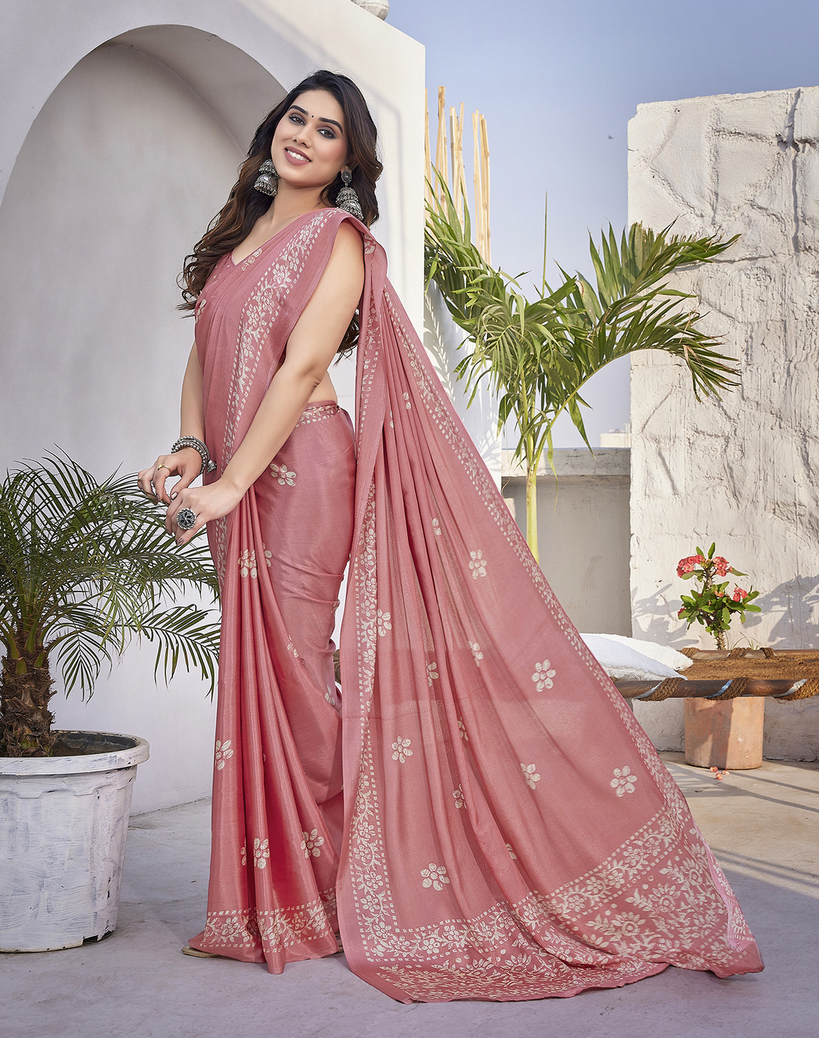 Yarie  Floral Print Bollywood Festive Wear Saree