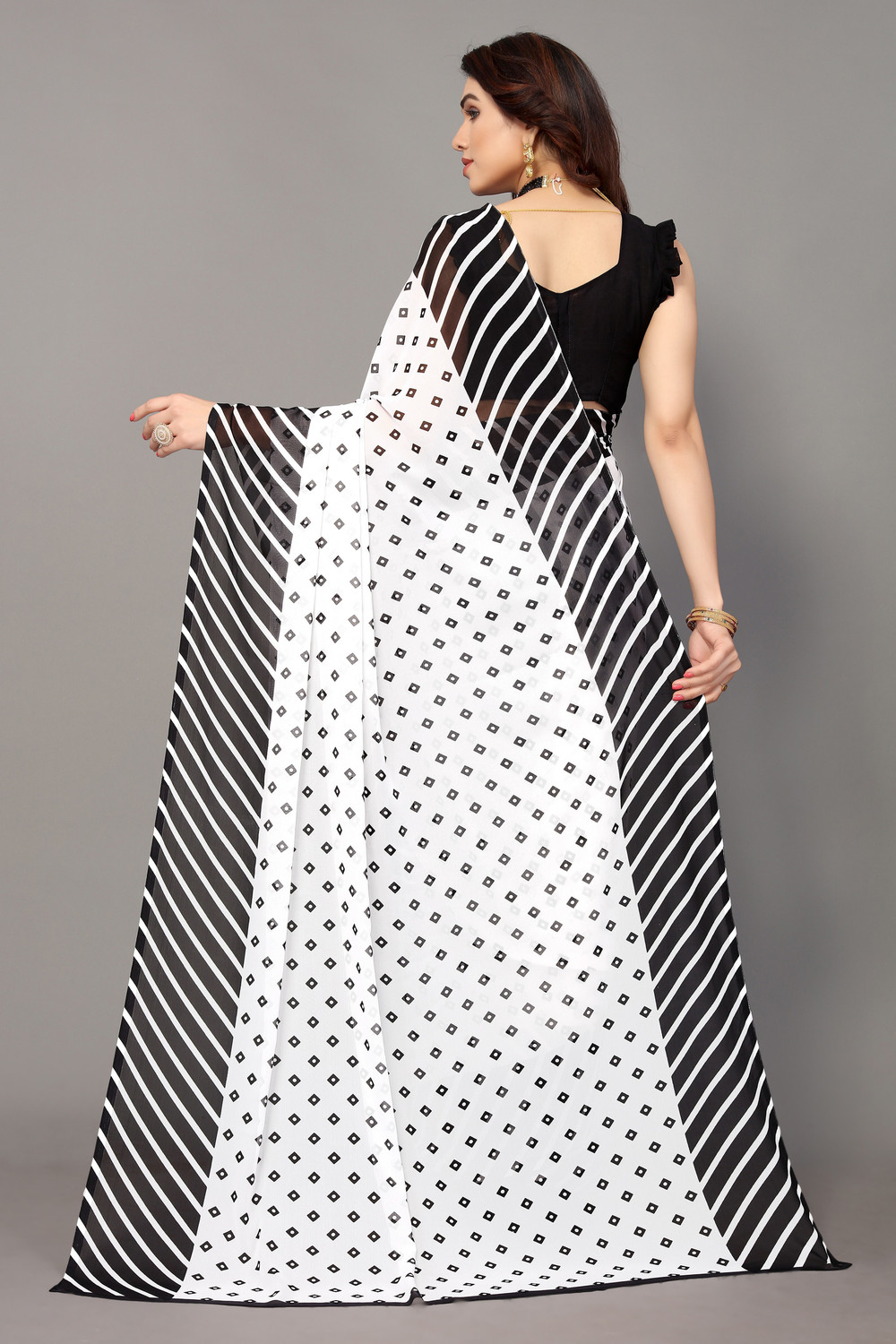 Yarie  Striped Bollywood Georgette Saree with Blouse 