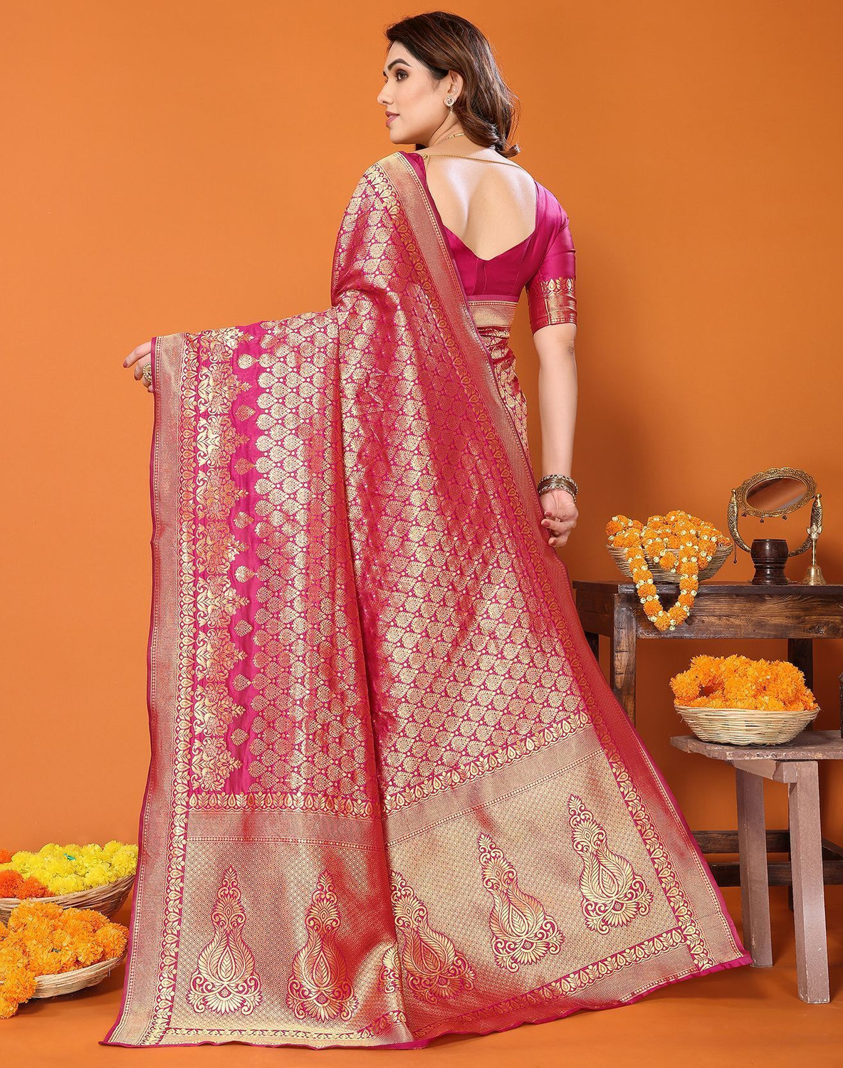 Yarie Kanjivaram Silk Blend Party & Festive Saree