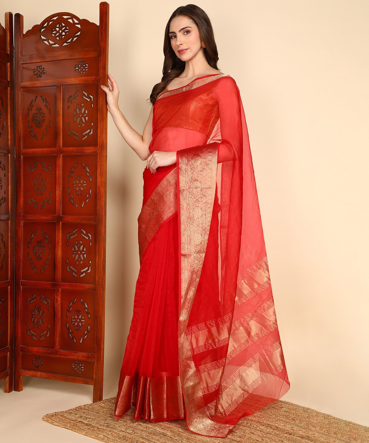  Dhrishti Embroidered Jacquard & Organza Saree

