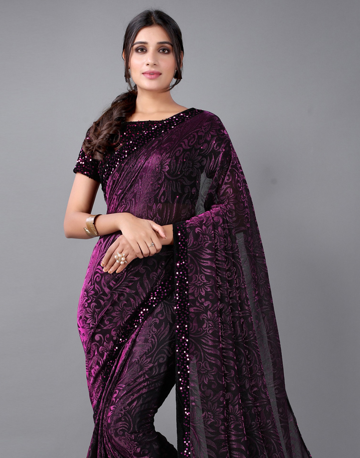 Sharini Lycra Blend Velvet Blouse Saree