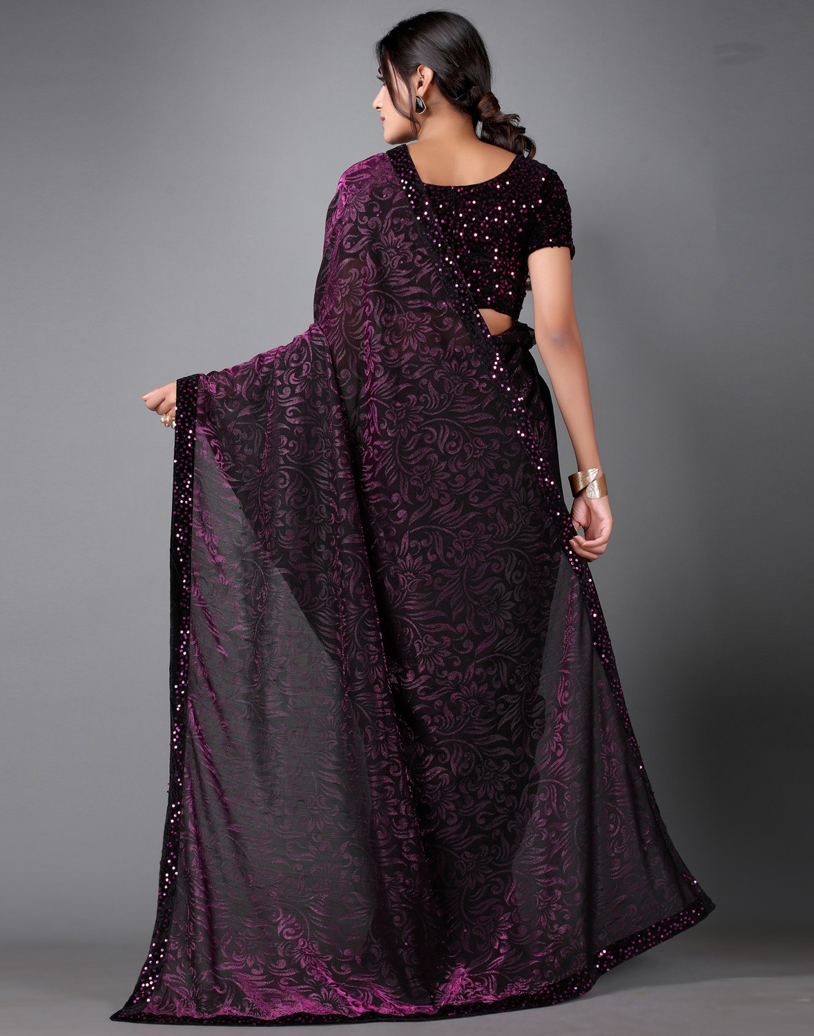 Sharini Lycra Blend Velvet Blouse Saree