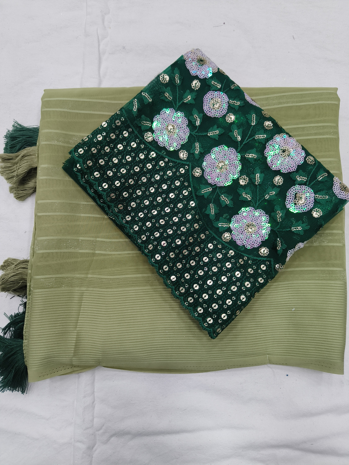 Kashvi Parallel Lines Design  Saree