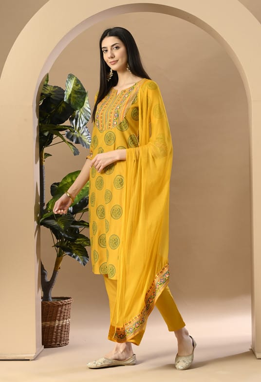 Divashree Viscose Rayon Kurti Pant Salwar Suit Set 