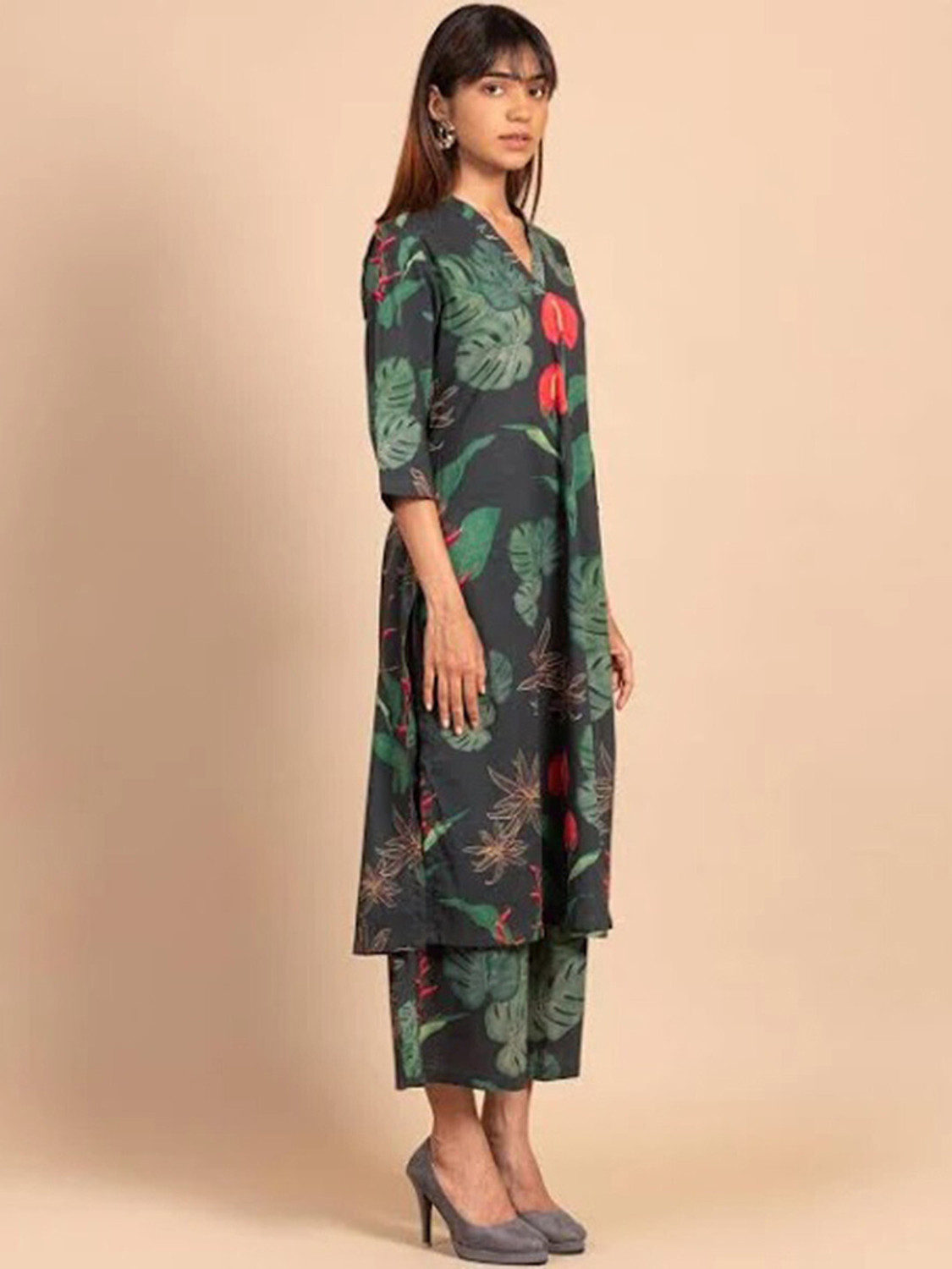 Rivanta Dark Green Floral  Salwar Suit Set 