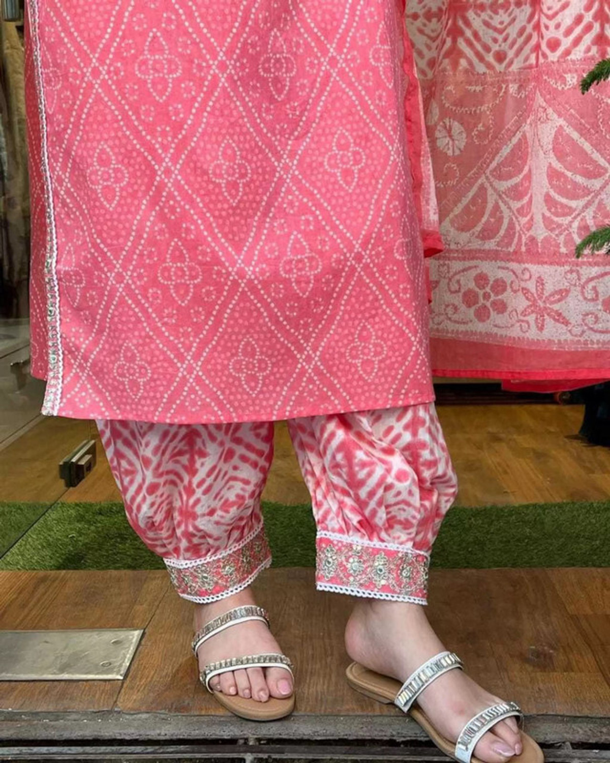   Rivanta  Bandhani Mirror Salwar Suit Set 