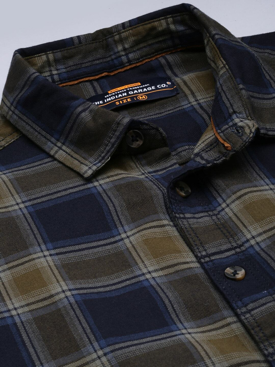 Ivaan Large-scale plaid shirt.