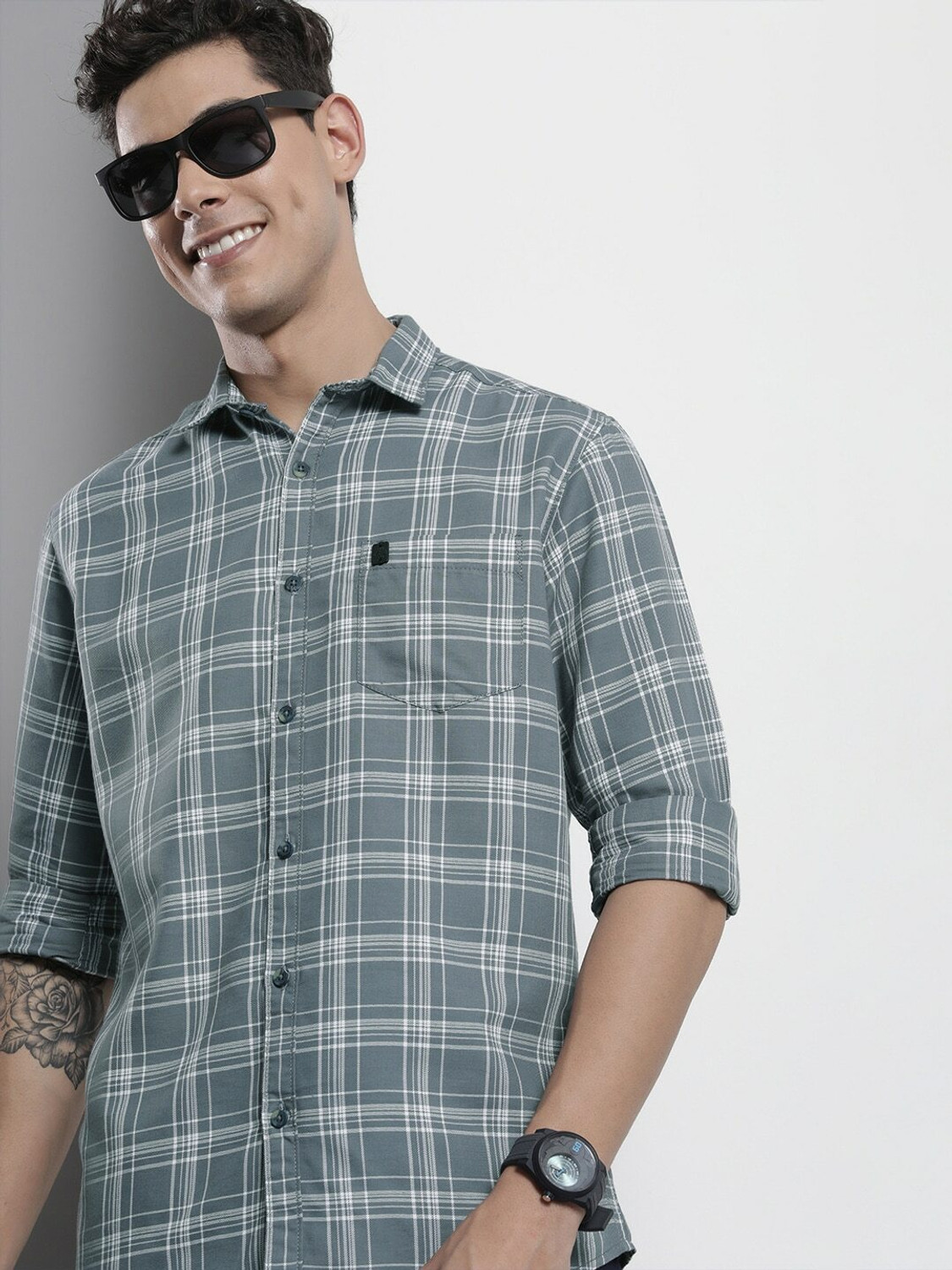 Ivaan Buttoned cuff roll shirt.