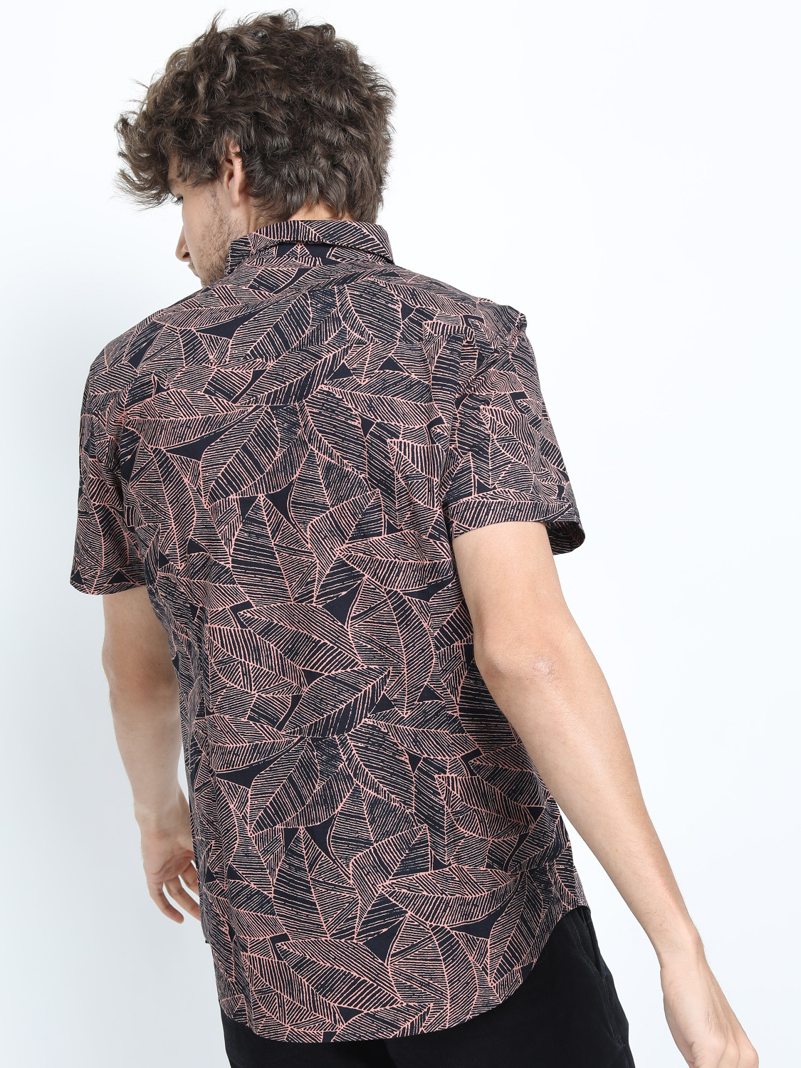 Havric Geometric leaf print shirt
