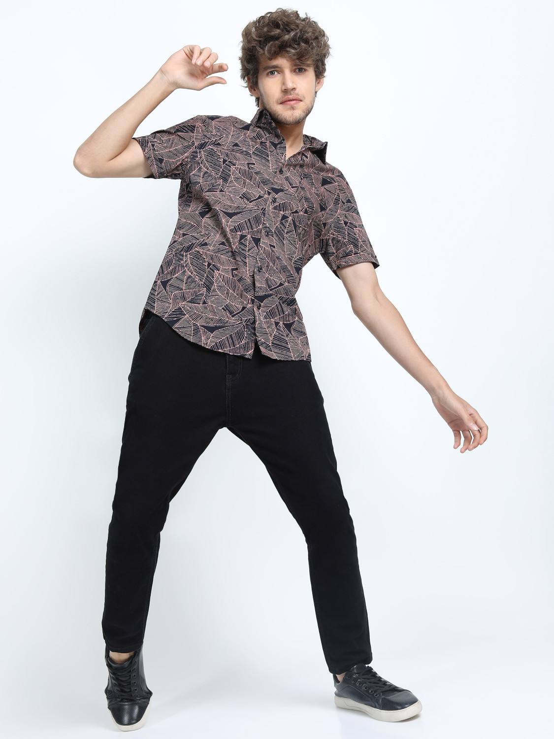 Havric Geometric leaf print shirt