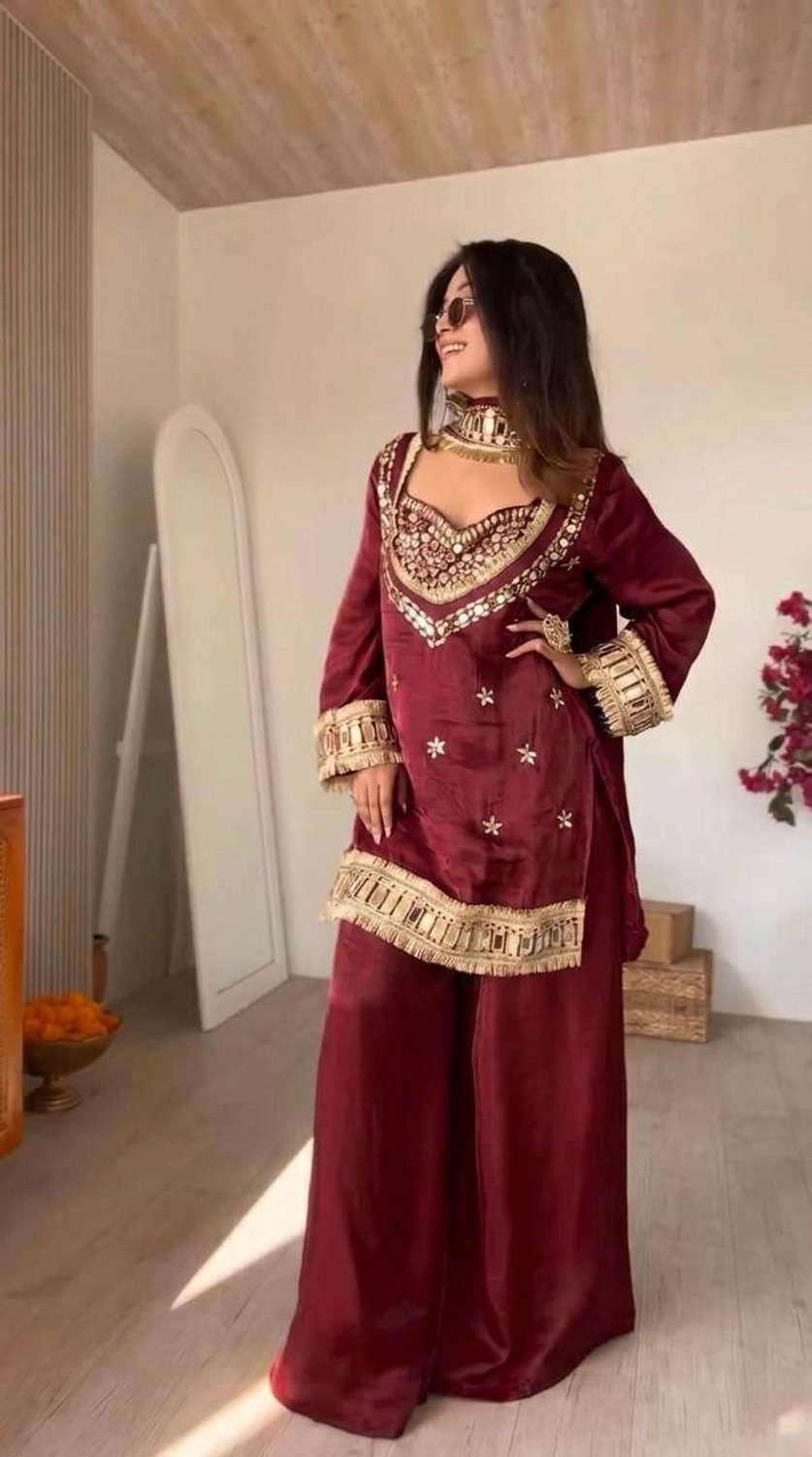RIVANYA Women Silk Blend Kurti, Palazzo & Attached Dupatta Set