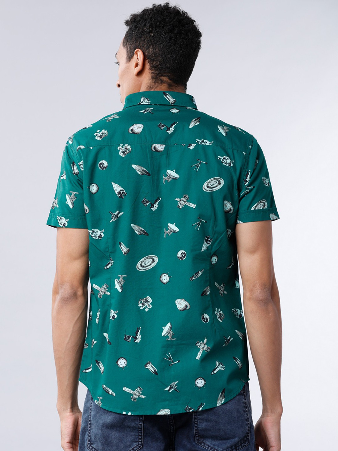 Havric Astronaut and satellite Print Shirt