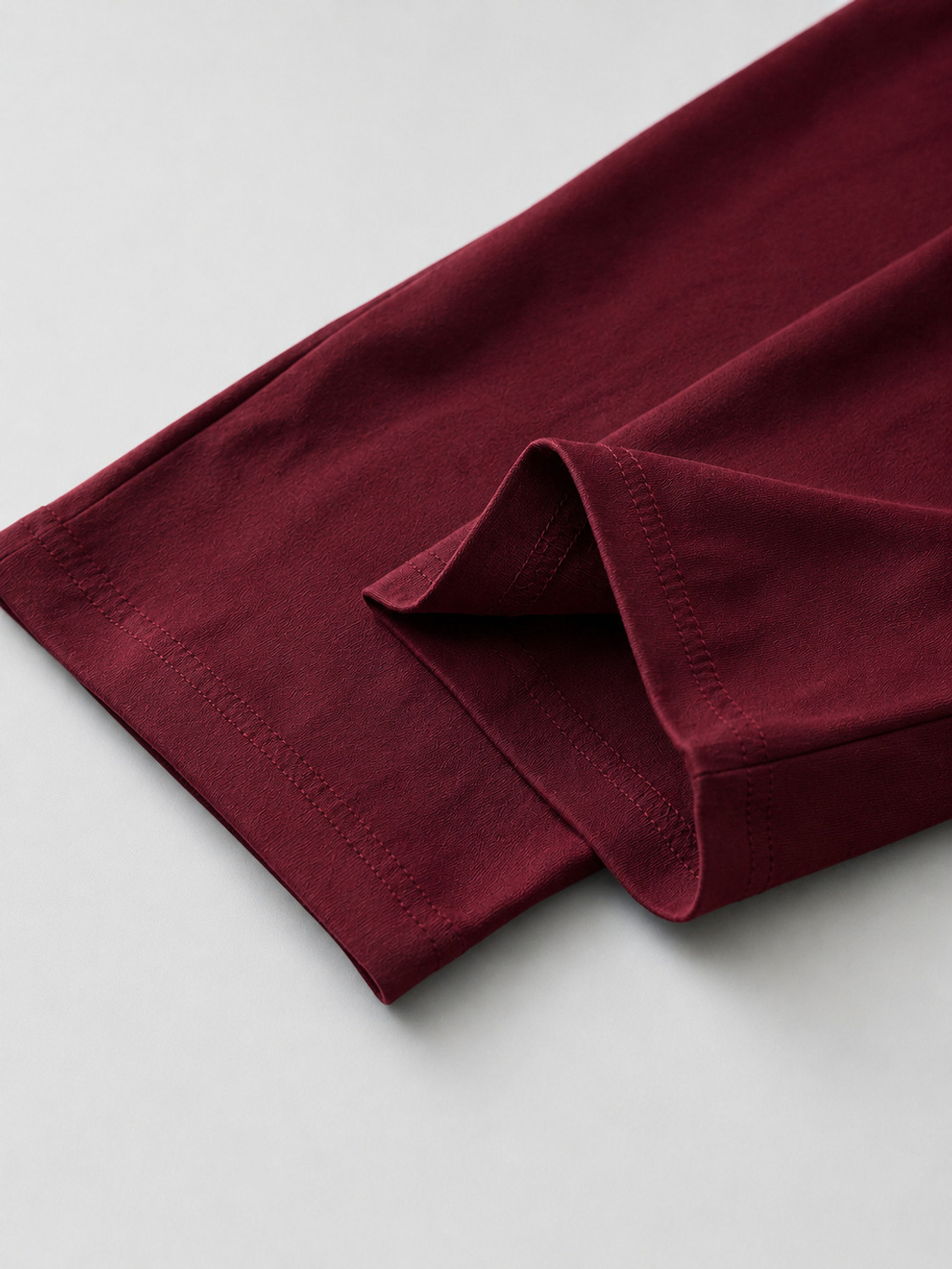 SHABIB Maroon Solid Round Neck T-Shirt