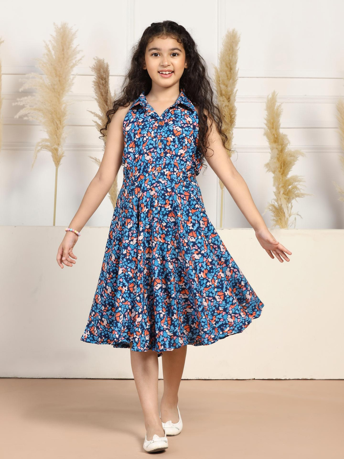 Fablina All-over ditsy floral print