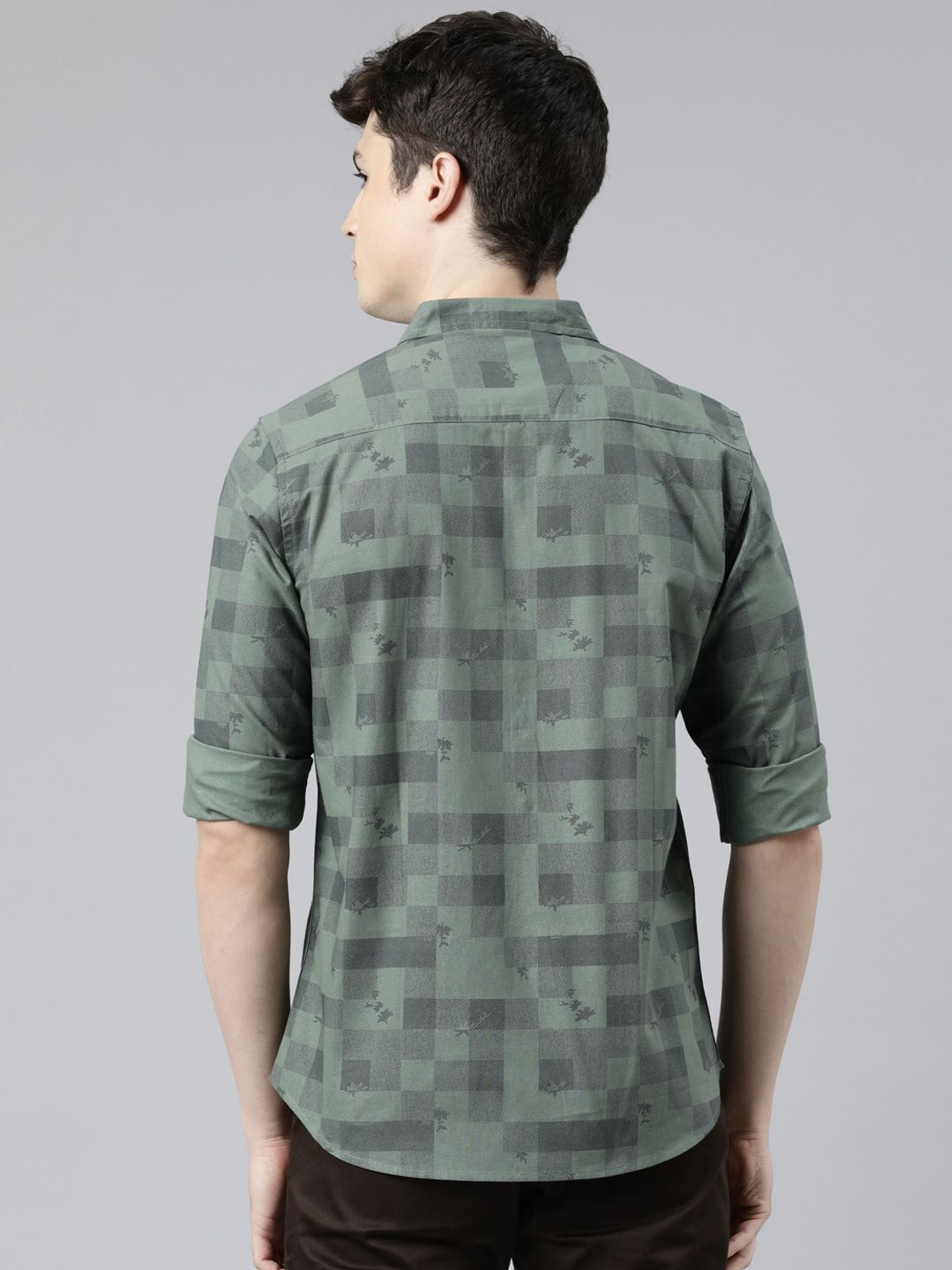 Cut Away Collar Casual Shirt