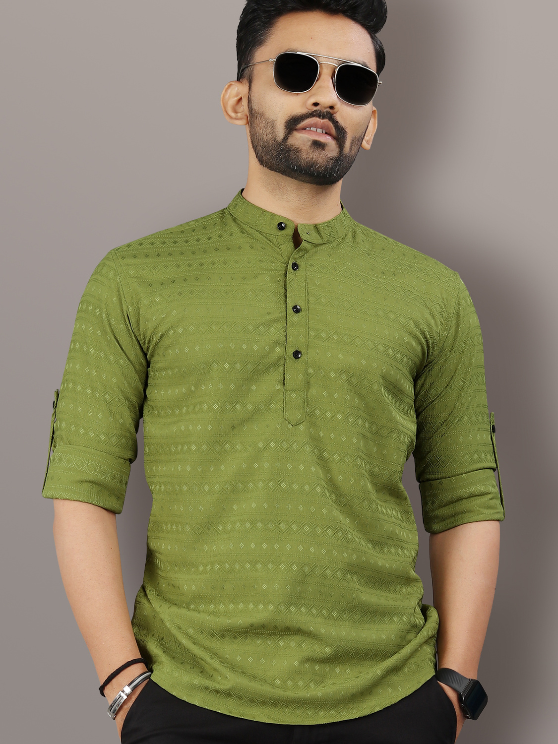 Verve Roll-up style long sleeves  Kurta 