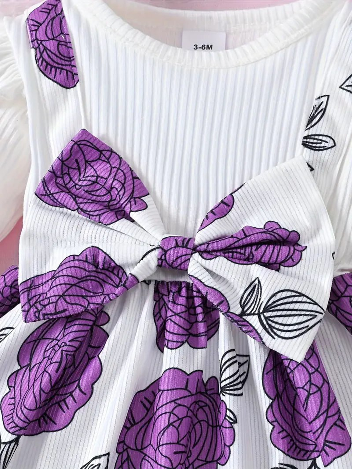 Parnika Sketched floral pattern