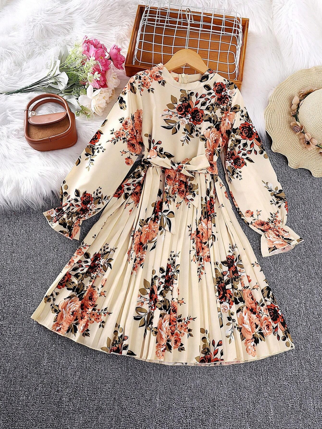 Moonette Long-sleeved floral Maxi-dress