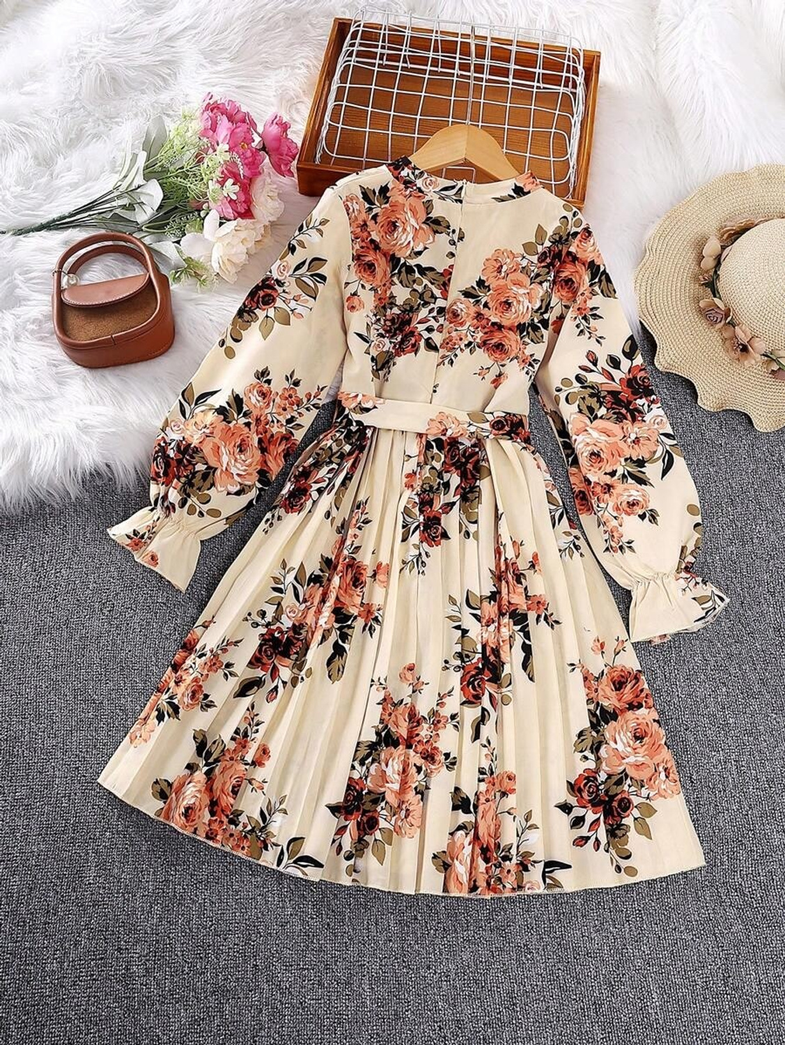 Moonette Long-sleeved floral Maxi-dress