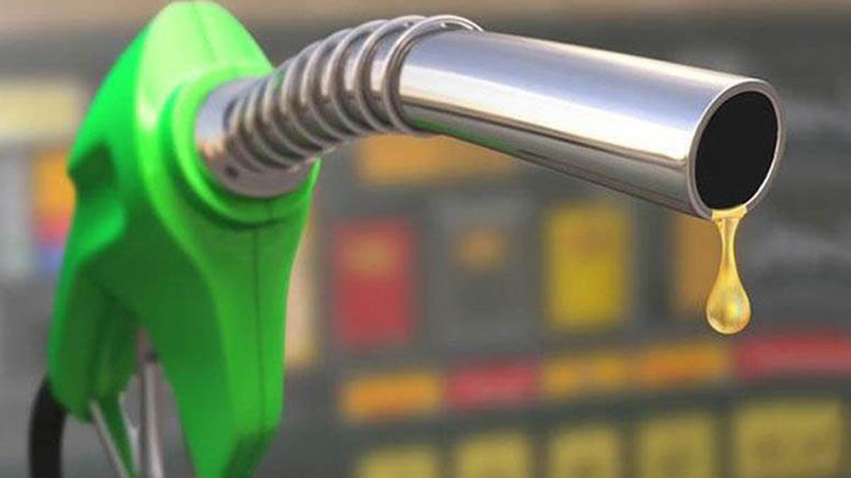 दुई रूपैयाँले घट्यो पेट्रोलको मूल्य