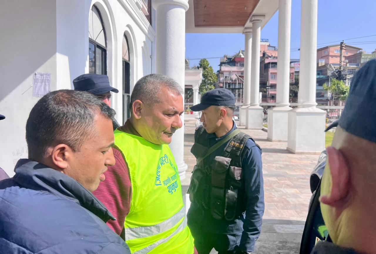 दुर्गा प्रसाईँलाई म्याद थपका लागि लगियो सरकारी वकिलको कार्यालय