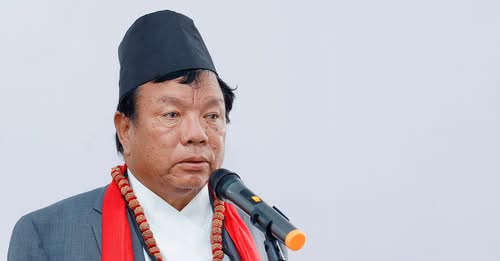 शिक्षामन्त्री पुनको बालेनलाई सुझाव : सर्को तानेर नबोल्नू, नलेख्नू