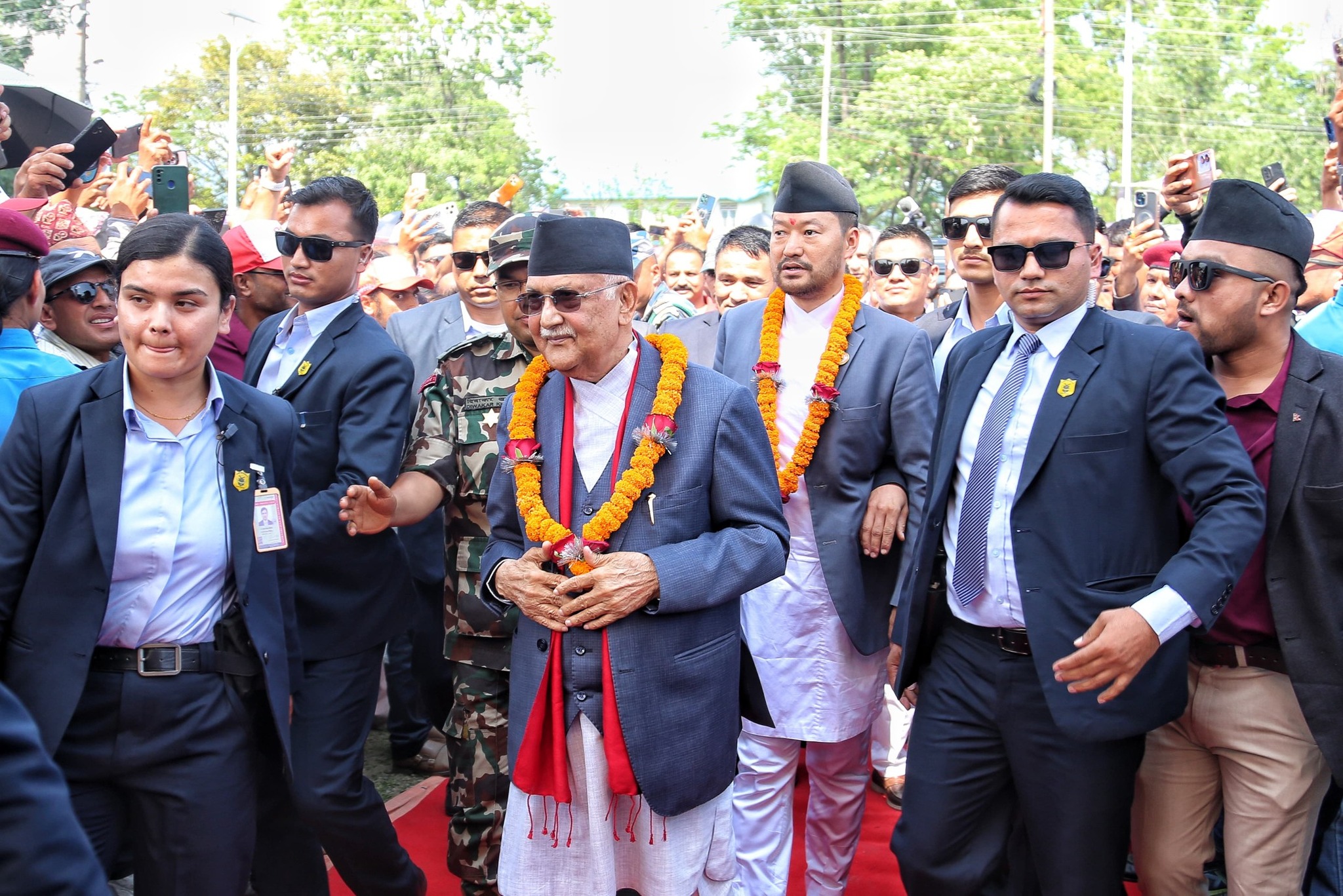 केपी ओलीको सुरक्षामा भूपू सैनिक, प्रहरी संगठन र राष्ट्रिय युवा संघका कार्यकर्ता खटिने