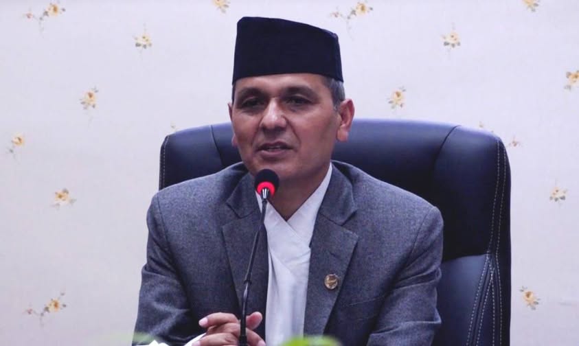 ओली–महेश लक्षित गृहमन्त्रीको अभिव्यक्ति ‘म नै राज्य हुँ’ जस्तो गर्नेमाथि ‘मौलिक उपचार’ हुन्छ