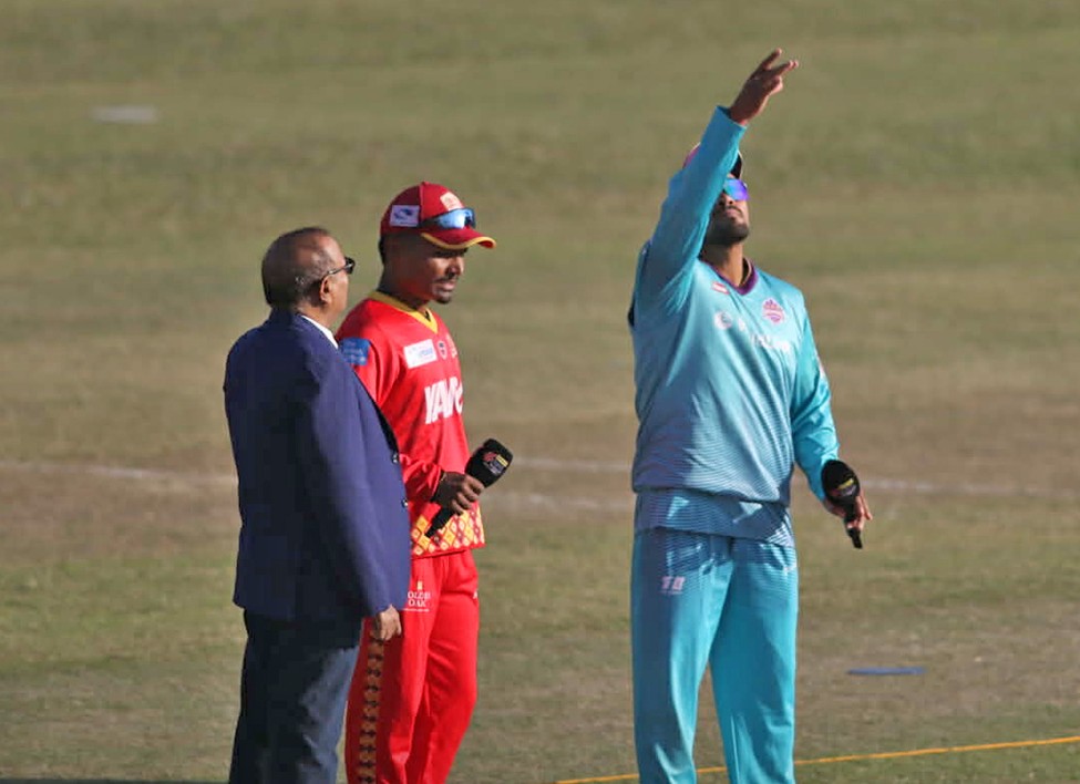 काठमाडौंले लुम्बिनीविरुद्ध पहिले ब्याटिङ गर्दै