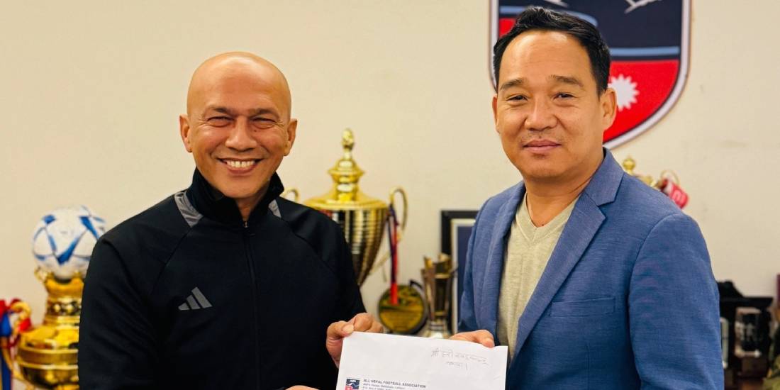राष्ट्रिय पुरुष फुटबल टोलीको मुख्य प्रशिक्षकमा हरि खड्का नियुक्त