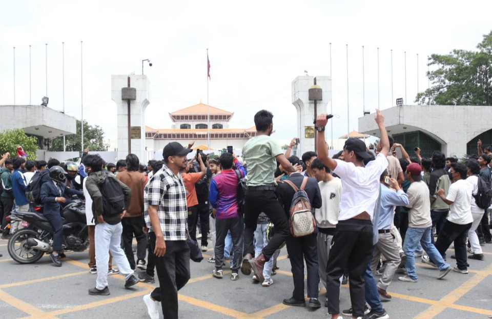 जेन-जी आन्दोलनमा प्रहरीमा हतियार लुट्ने पक्राउ