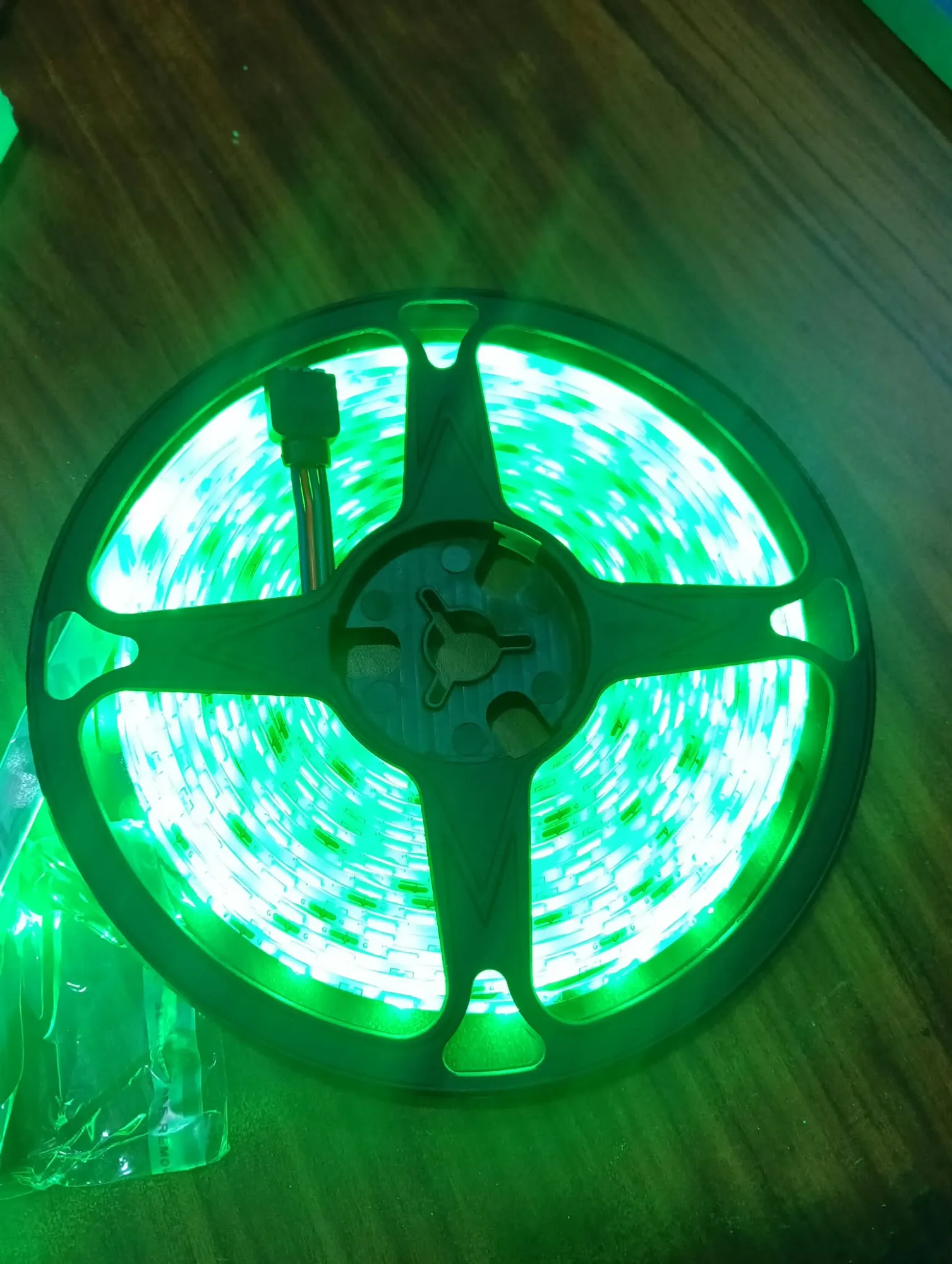 5M RGB LED Strip Light with Remote Control For Room Decoration Lighting.