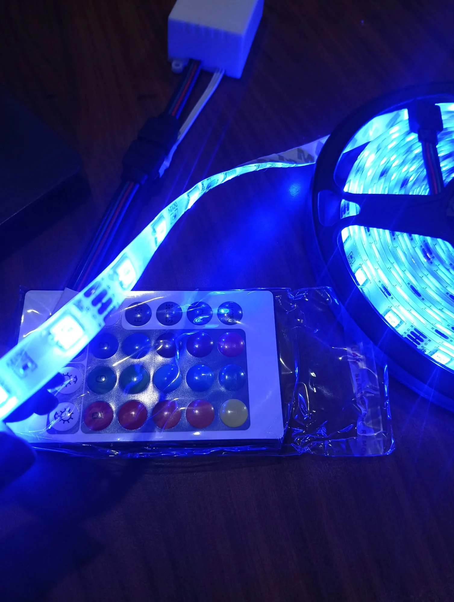 5M RGB LED Strip Light with Remote Control For Room Decoration Lighting.