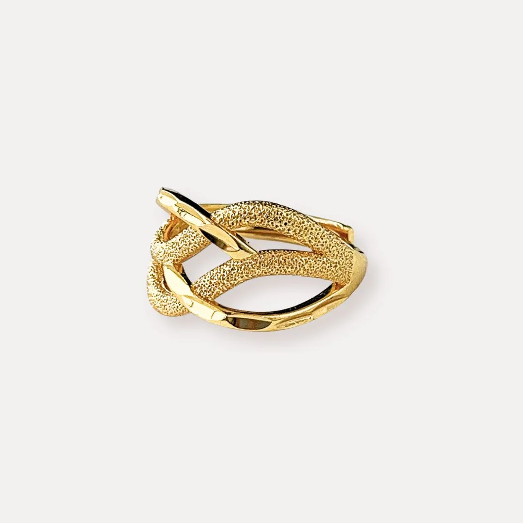 Entwined Knot Two-Tone Texture Ring